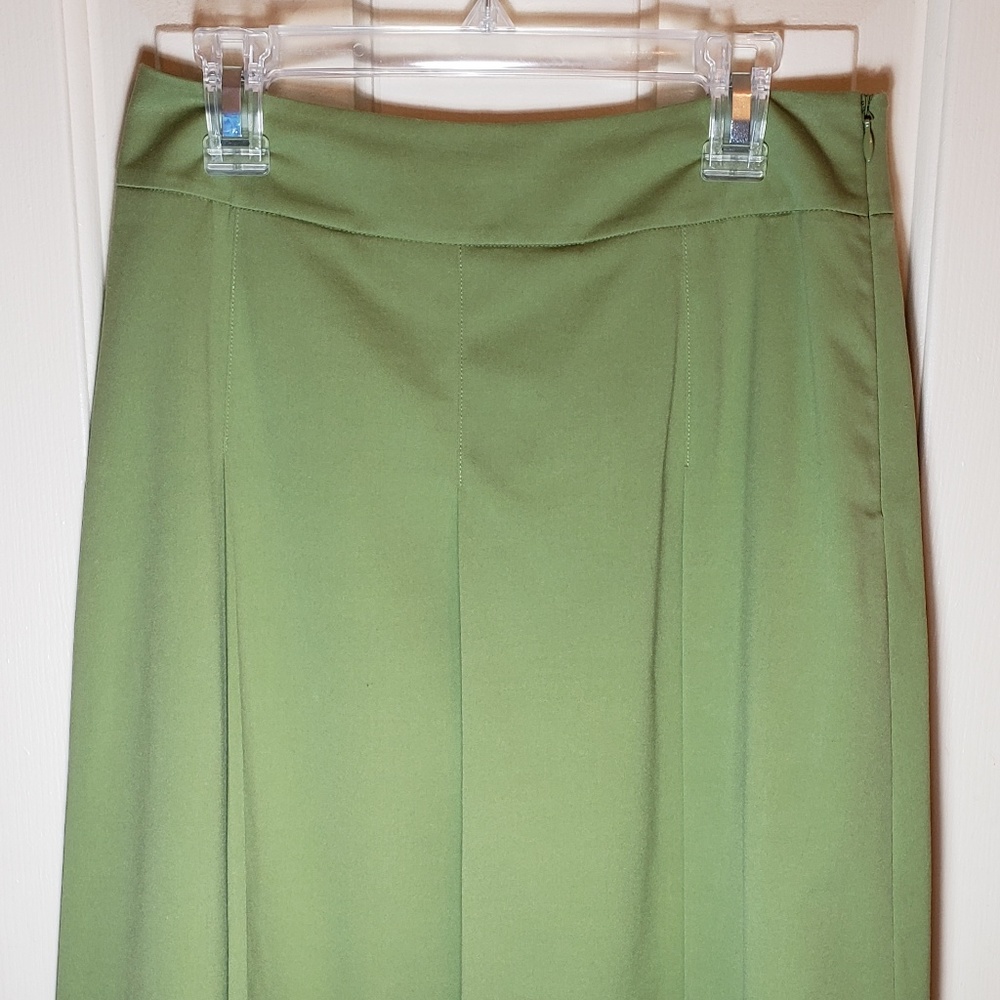 Talbots Green pleated skirt size 2P